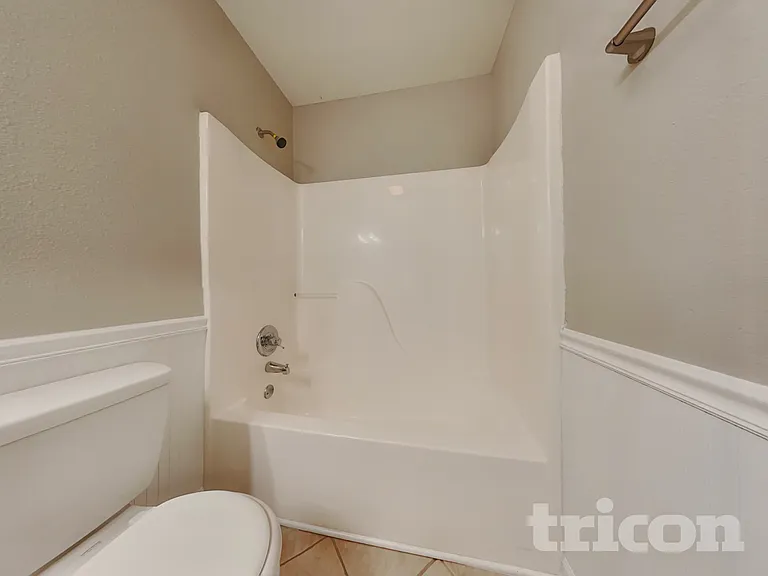 8623 Robin Run Way — Photo 15