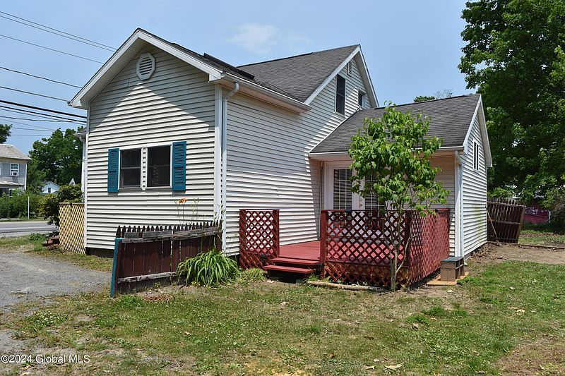3rd image of 4 Leonard Street