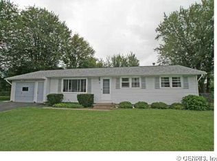 15 McNair Dr, Rochester, NY 14624