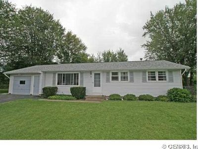15 McNair Dr, Rochester, NY, 14624