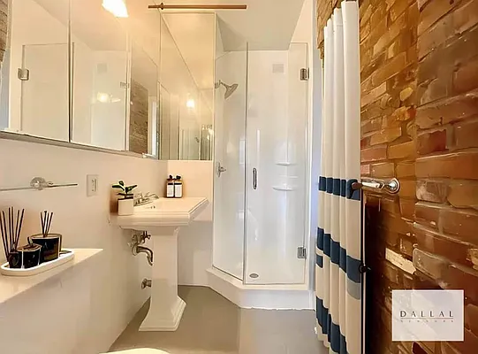 Rented by DALLAL | media 5