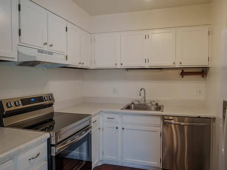 6147 Edsall Rd #N — Photo 7