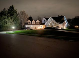 13709 Smokey Ridge Dr, Carmel, IN 46033