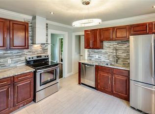 812 Nichols Ave, Stratford, CT 06614