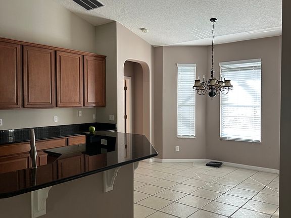 4th image of 2520 Lakewood Pointe Dr