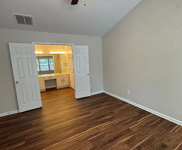 6834 Beverly Springs Dr — Photo 10