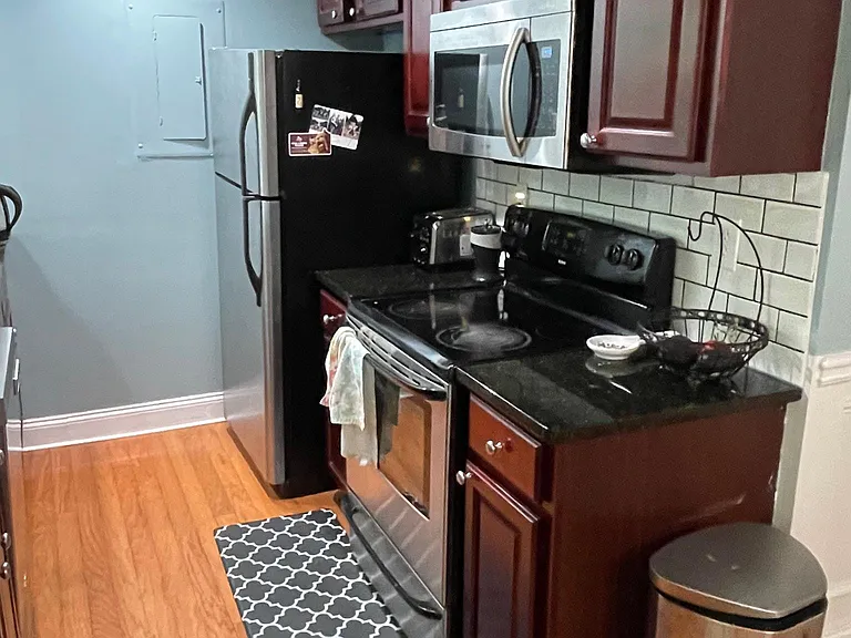 Kitchen (Main Level)