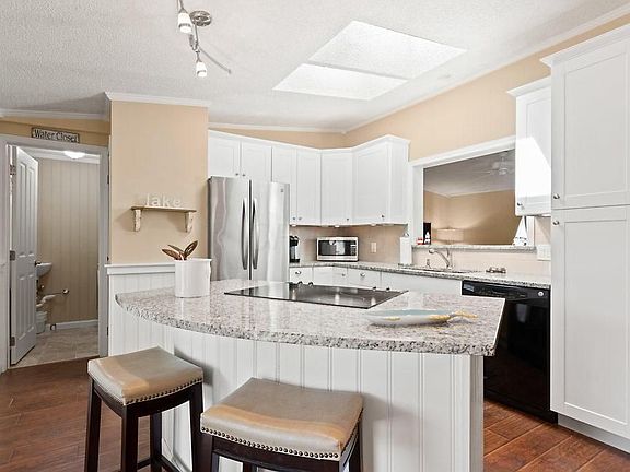 5th image of 15185 S Shore Dr