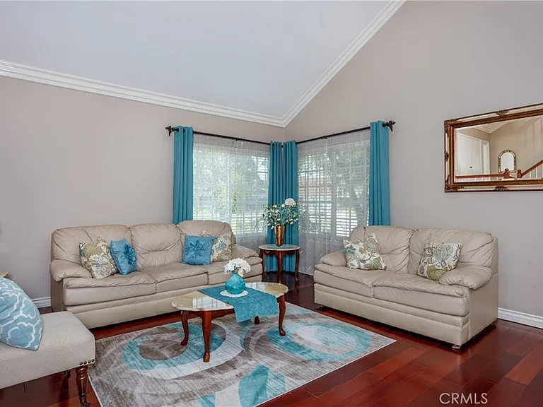 6111 E Calle Pantano — Photo 2
