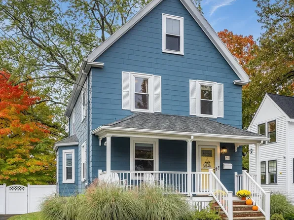 89 Washington St, Reading, MA 01867