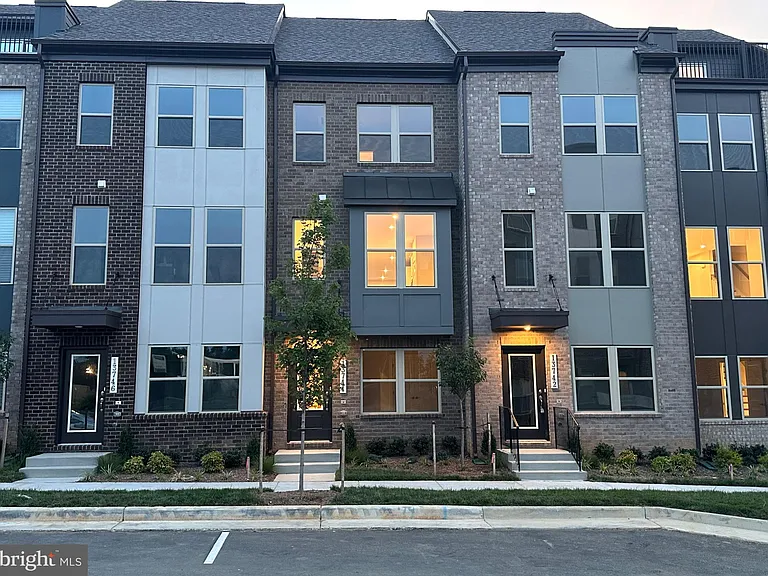 13744 Cobble Loop — Photo 1