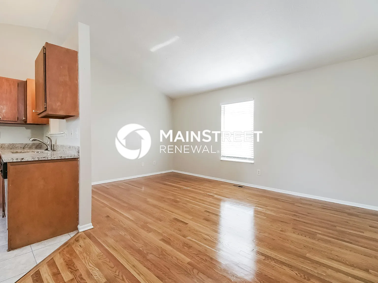 1574 Autumn Village Dr — Photo 2