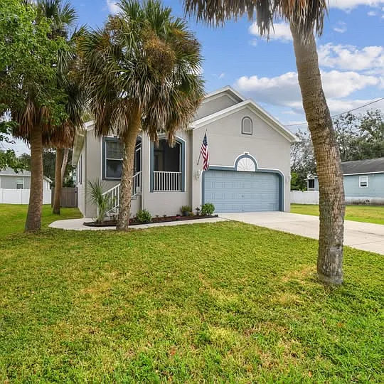 3 bed, 1580 sqft, $3,449 — Photo 3