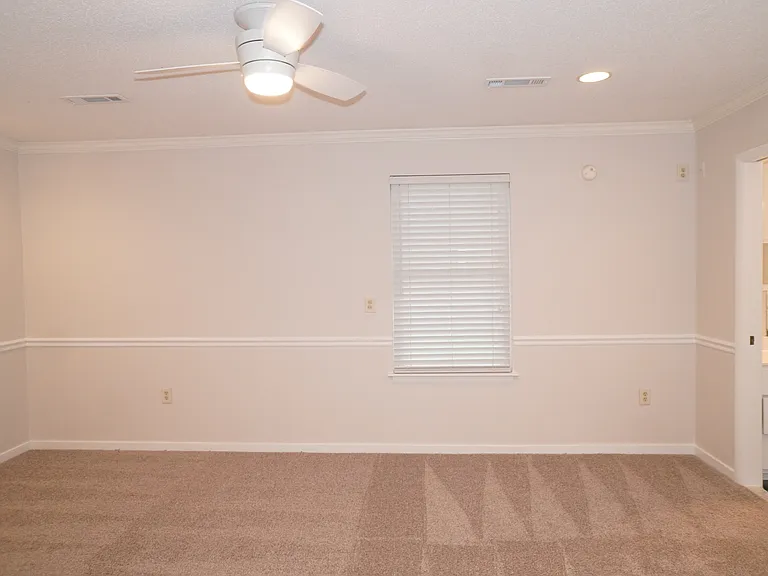 1133 Oakcrest Dr — Photo 13