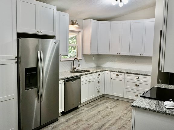 3rd image of 2698 Dallas Pl