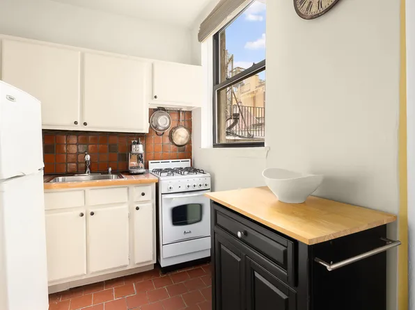 327 West 85th Street 4D image 3 of 8