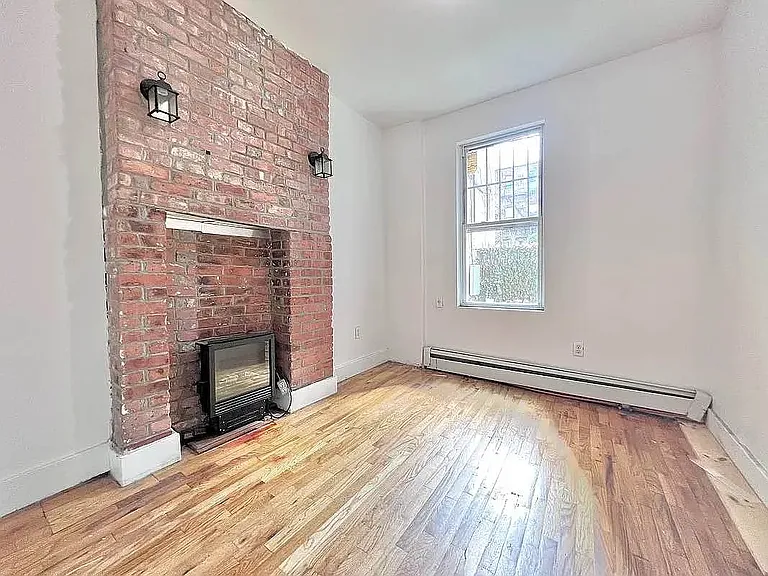 64 Steuben St #1R — Photo 2