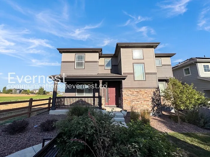 4 bed, 2.5 bath, 2291 sqft, $2,995 — Photo 2