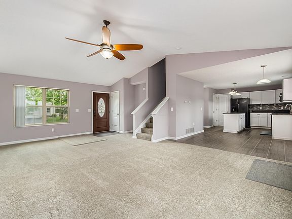 2nd image of 3135 Berkley Pointe Dr