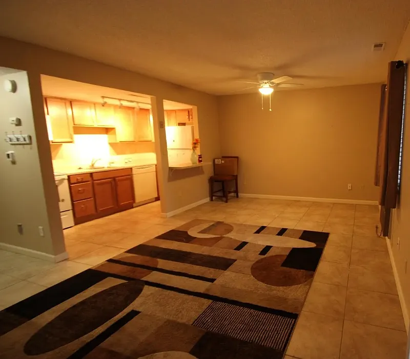 1708 Sawyer Way — Photo 2