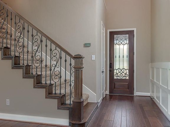 3rd image of 54 Banbury Ct