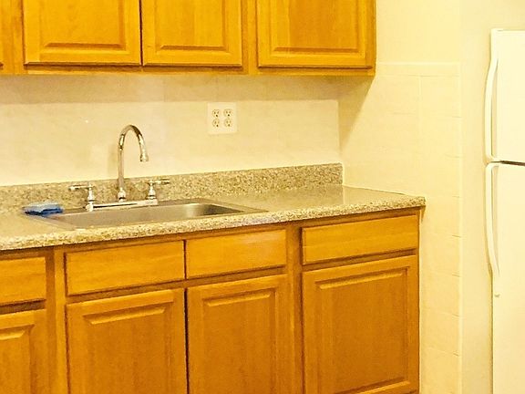 5th image of 31-38 38th St #1R