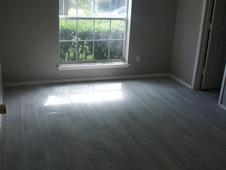 1839 Hillwood Dr — Photo 7