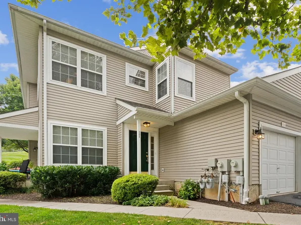 104 Bellwood Ct, Phoenixville, PA 19460