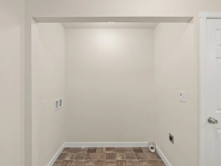 522 W Cushing St #1 — Photo 8