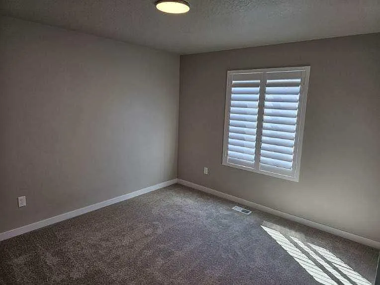 4962 W Evergreen Ln — Photo 10