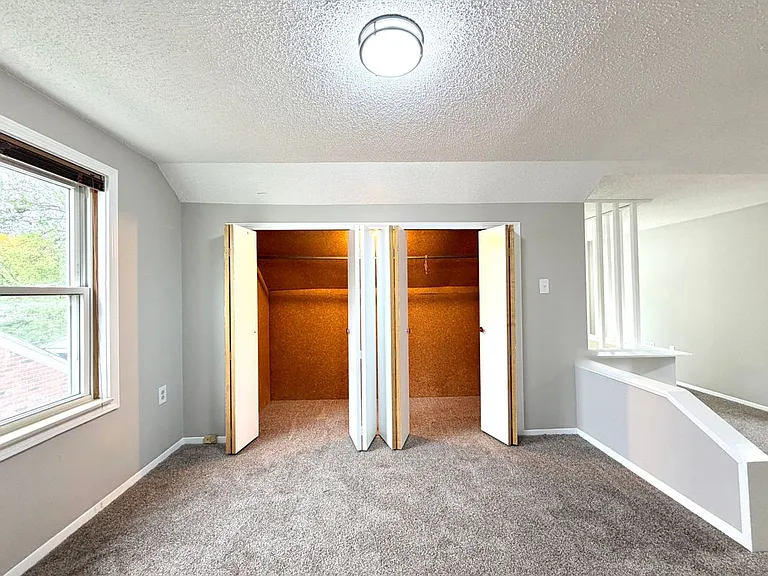 18235 Tracey St — Photo 39