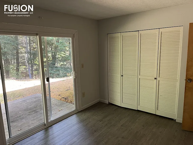 8 Cedar Gln N #1 — Photo 9