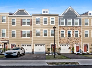 10 Venice Ln, Mount Laurel, NJ 08054