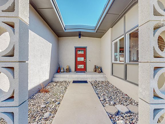 2nd image of 4908 Simon Dr NW