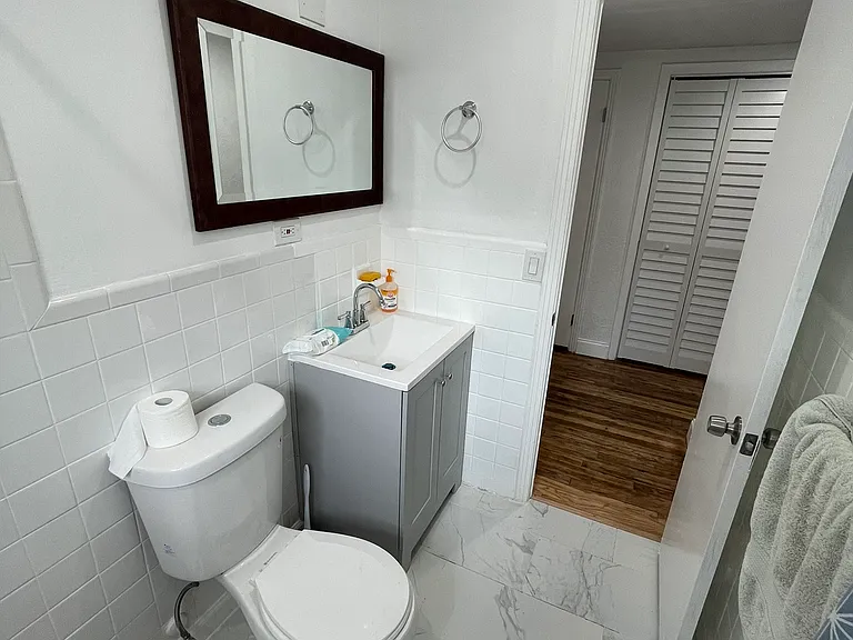 1208 Elinore Dr — Photo 10