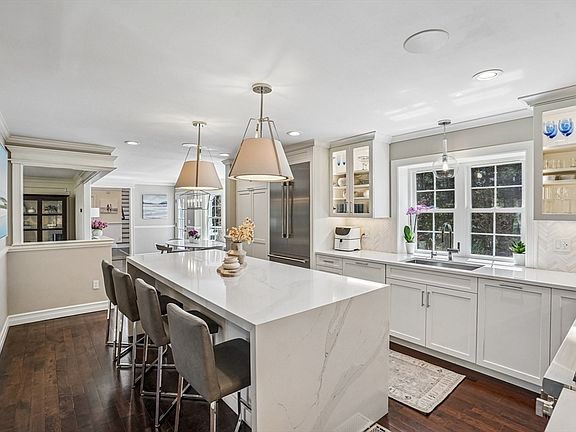 4th image of 20 Walnut Hill Dr