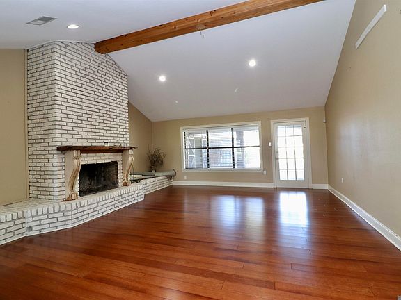 4th image of 408 Fairfield Ave