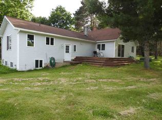 W8804 Merriman West Rd, Iron Mountain, MI 49801