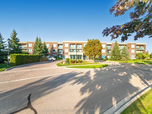 55 Via Rosedale #103, Brampton, ON L6R 0V1