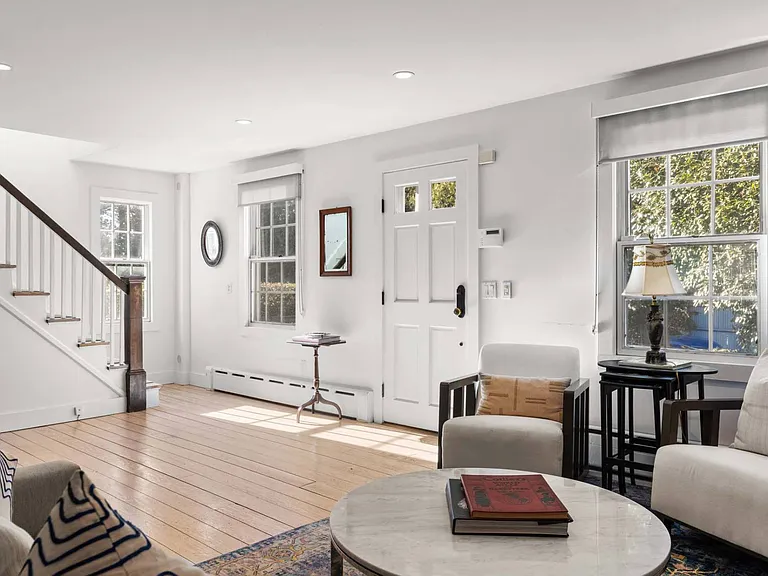 7 Willow Ln — Photo 8