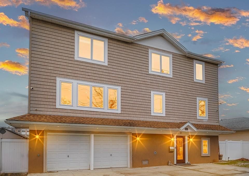 1st image of 615 Pearl Street