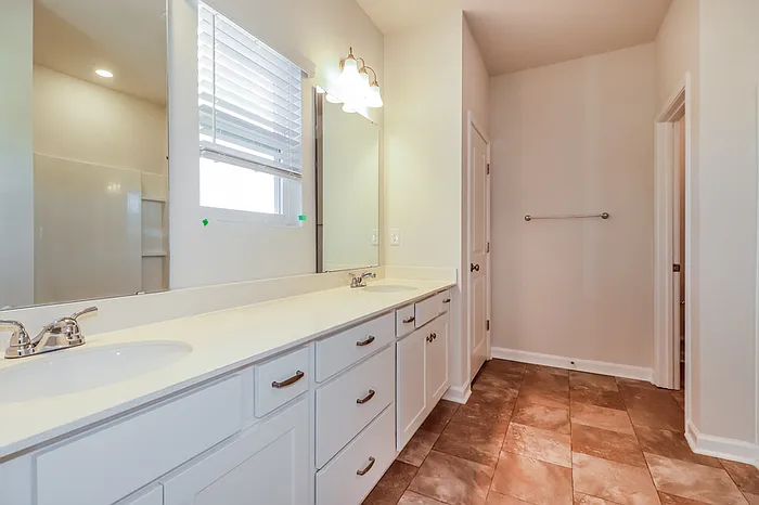 135 Dorian Loop — Photo 9