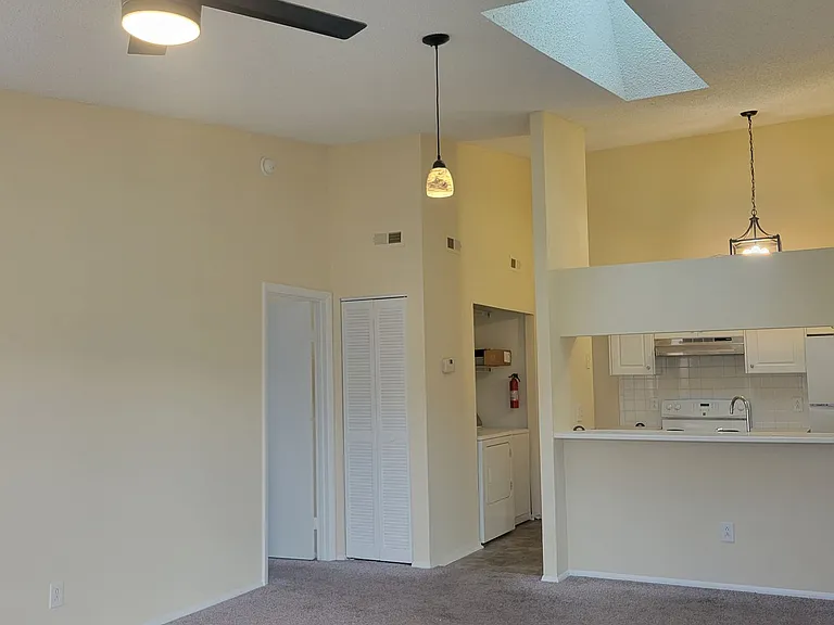 5619 Summit Arch — Photo 4