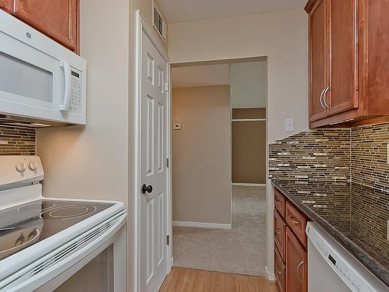 9029 Gaylord Dr #124 — Photo 13