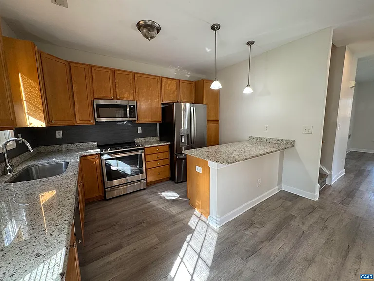 5426 Hill Top St — Photo 5