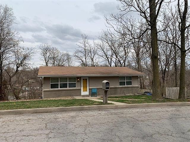 1st image of 213 Dunbar St