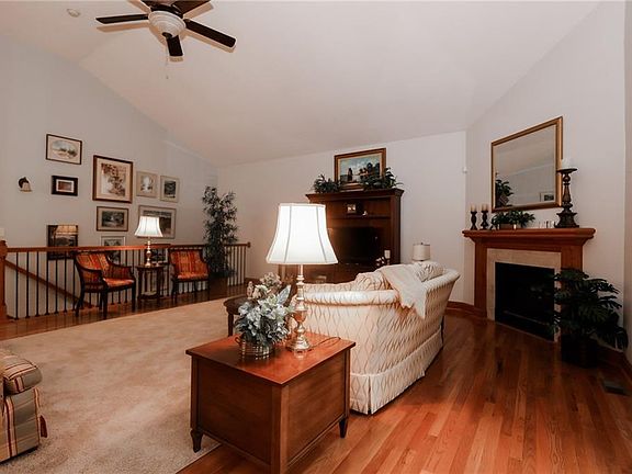 4th image of 4103 Hidden Valley Dr