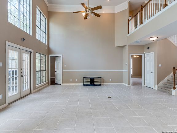 4th image of 34 Inwood Manor