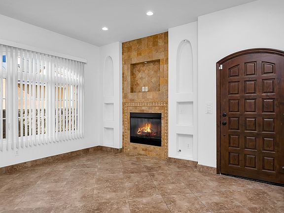 4th image of 524 W Elk Ave
