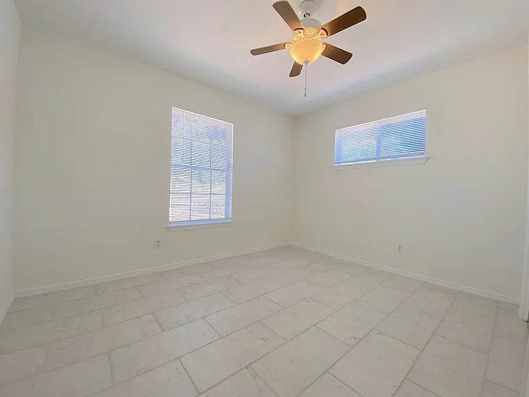 5012 Salem Dr — Photo 17